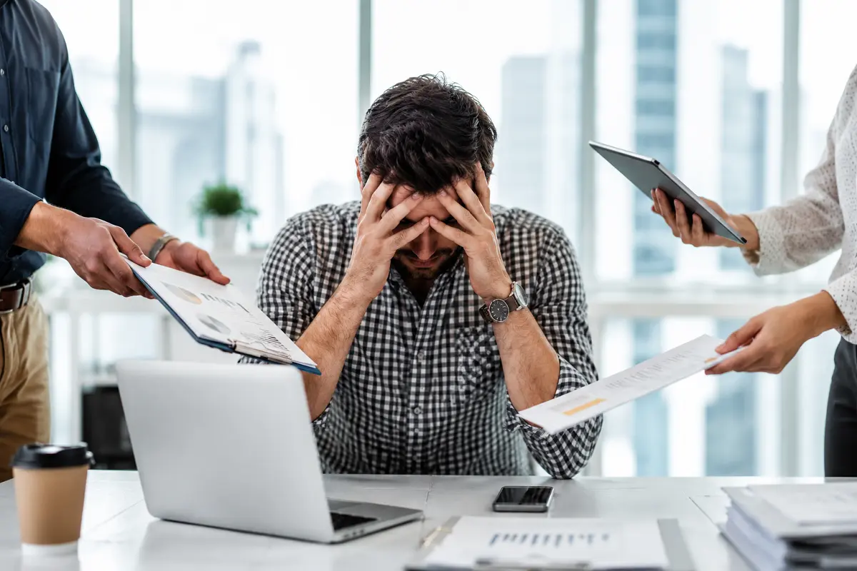 Workplace Burnout in Canada: Signs, Causes, and Solutions